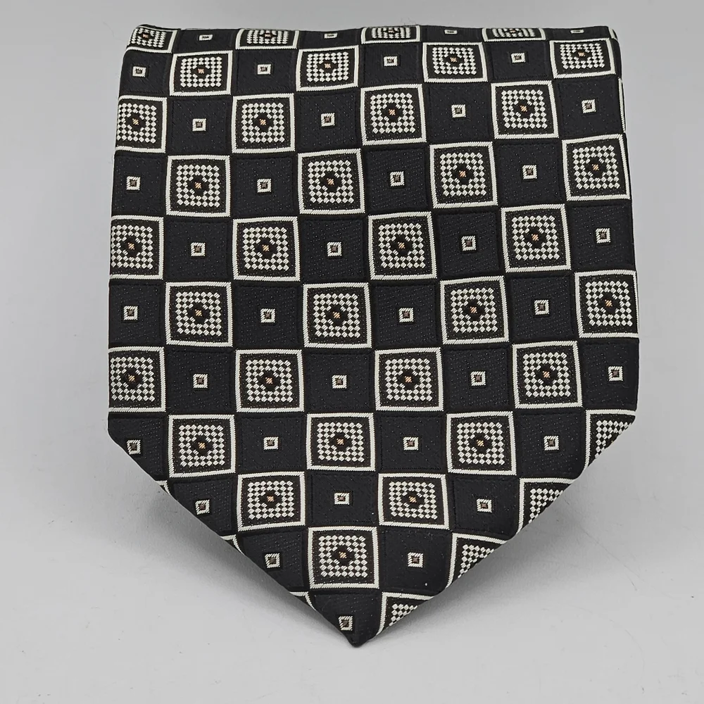 Alexander Julian colours geometric tie